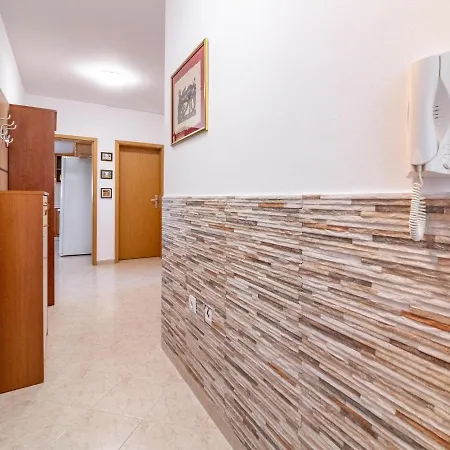 Apartman Marija Near The Beach